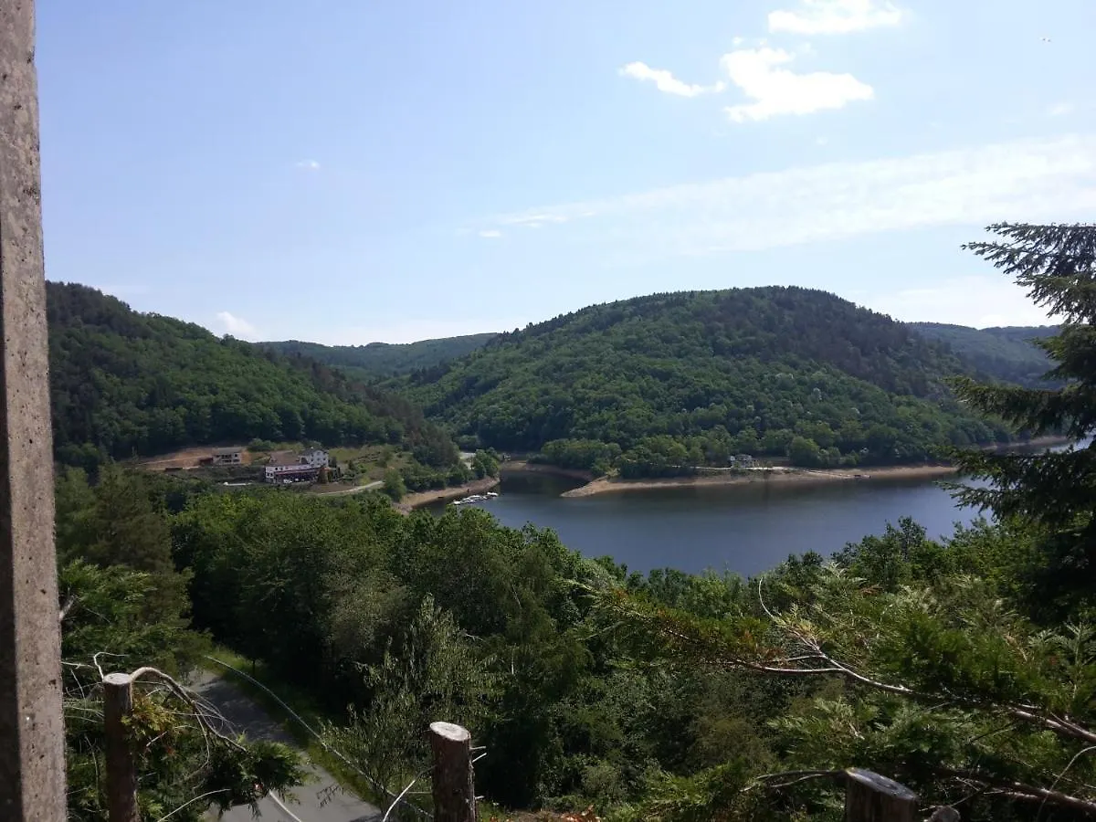 Ma villa au bord de l'eau Miremont  Maison d'hôtes Miremont (Puy-de-Dome)